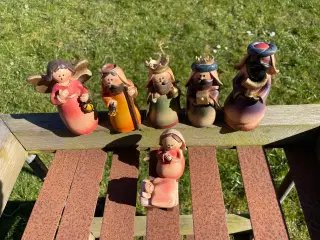 Figurer krybbespil i keramik