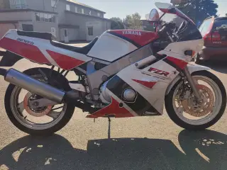 Yamaha fzr 600 genesis