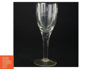 Stort glas med slebet mønster (str. 23 x 9 cm)