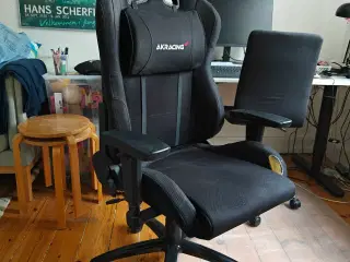 Gamerstol + skærm.