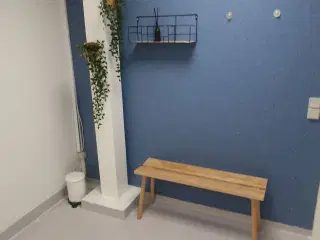 Skammel / skraldespand / planter m.m.