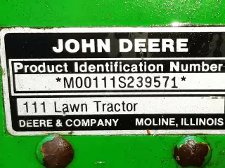 John Deer 111 vetarantraktor