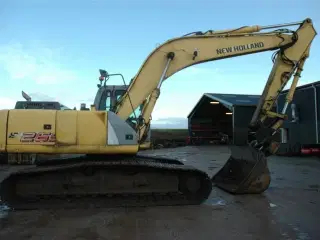 New Holland E 265 LC