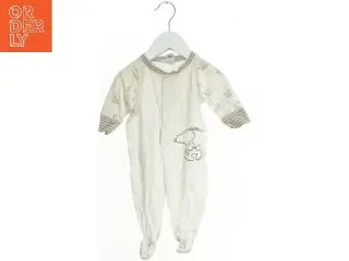Heldragt med snoopy print fra H&M (str. 56)