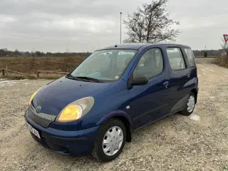 Velkørende Toyota Verso. 