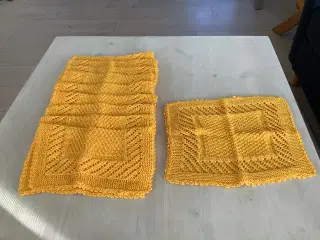 10 stk gule strikkede mundservietter