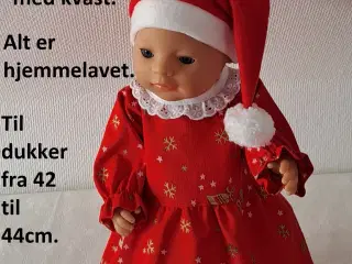 Julekjoler og nissetøj til dukker fra 42 til 43cm.