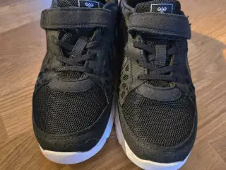 Hummel sneakers 