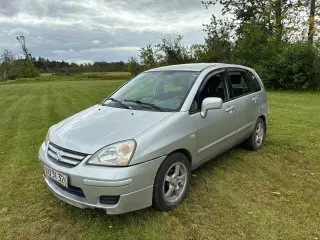 Suzuki Liana 1,6 med træk og 8 mdr til syn