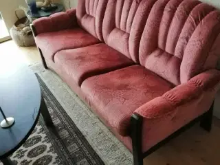 Sofa ,2 stole og 2 fodskamler 