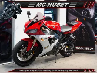 Yamaha YZF R1