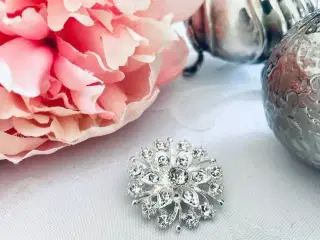 Sød broche 