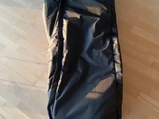 Kørepose til kørestolsbruger