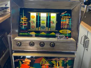 Enarmet tyveknægt, spilleautomat