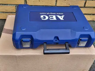 Bore-skrue maskine AEG i egen kasse 