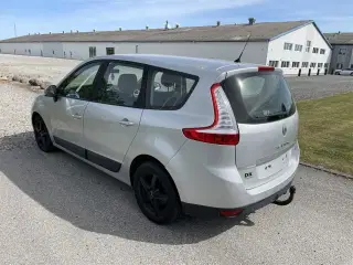 Renault Grand Scénic 1,9 DCI FAP Dynamique 130HK 6g