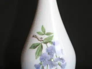 Vase med blåregn fra Bing og Grøndahl 