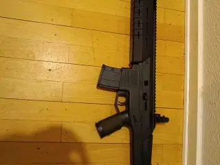 Bushmaster multipump luftgevær med 3 magasiner 