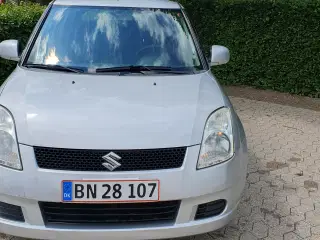 Suzuki swift 1,5 benzin Årgang 2007: