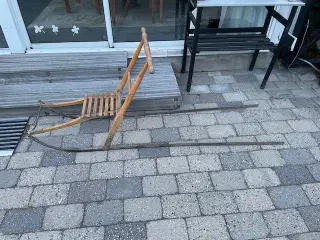 Sparkstøtting fra Sverige, i fin stand.