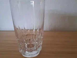Pompadour glas