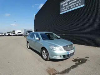 Skoda Octavia Combi 1,6 TDI Common Rail DPF Greenline Ambiente 105HK Stc