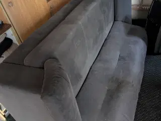 sofa i gråt aftørringsvenligt stof