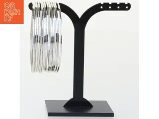 Sølvfarvede ambånd (str. Diameter 6 og en halv 5 meter)