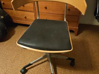 Design kontorstol sælges