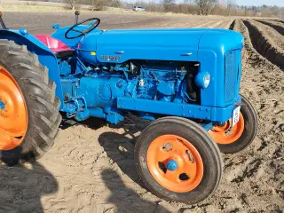 Fordson Major 1953, Benzin