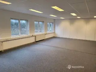 218 m2 lyse kontorlokaler i Herfølge