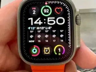 Apple watch ultra 2 49mm. 