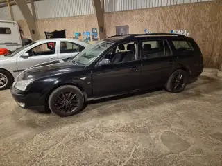 Ford Mondeo 2,5 170 Ebony stc.