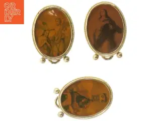 Antikke billeder med religiøse motiver. Formet som medaljoner (str. 8 cm)