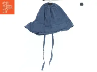 Solhat med bindebånd fra Name It (str.  2-4 år cm)