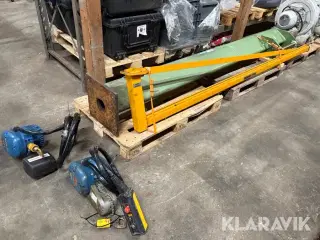 Søjlesvingkran, og 2 styk el-kædetaljer DEMAG