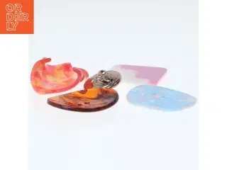 Farverige store knapper (str. 4 cm)
