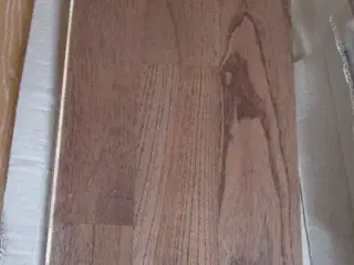 TRÆGULV, MØRK