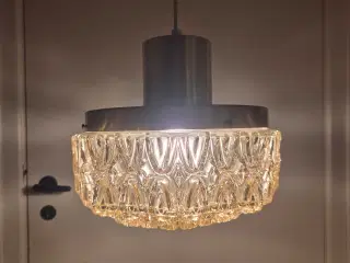 Stor lampe i messing og gyldent glas 