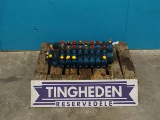 New Holland LB115B Hydraulikklaver 78305216