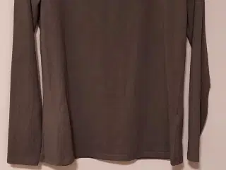 Langærmet bluse fra VRS.