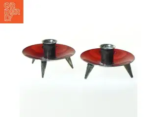 To retro røde lysestager (str. Ø 6 cm)