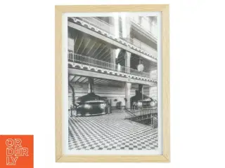 Indrammet sort-hvid fotografi fra Nielsen (str. 21x29,7 cm)