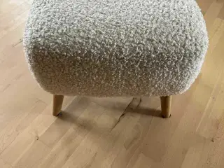 Hvid Puff sælges