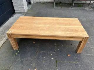 Sofabord i massiv egetræ