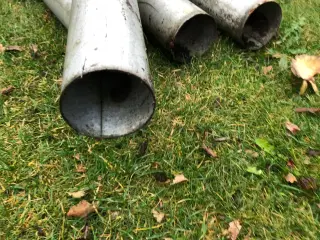 Tagrender plast og zink
