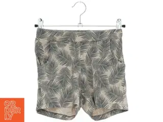 Beige shorts med bladprint fra Name It (str. 128)