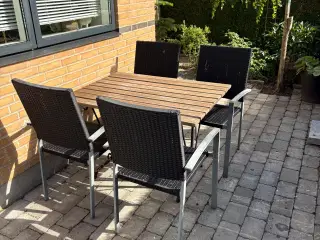 Havebord + 8 stole