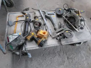 Blandet værktøj (vogn medfølger ikke)