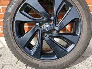 alufælge sort 17" med gode helårsdæk
